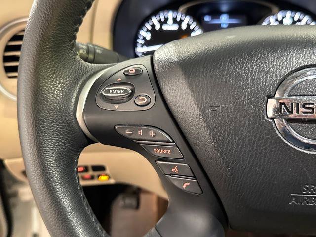 Used 2018 Nissan Pathfinder Platinum FWD image 16