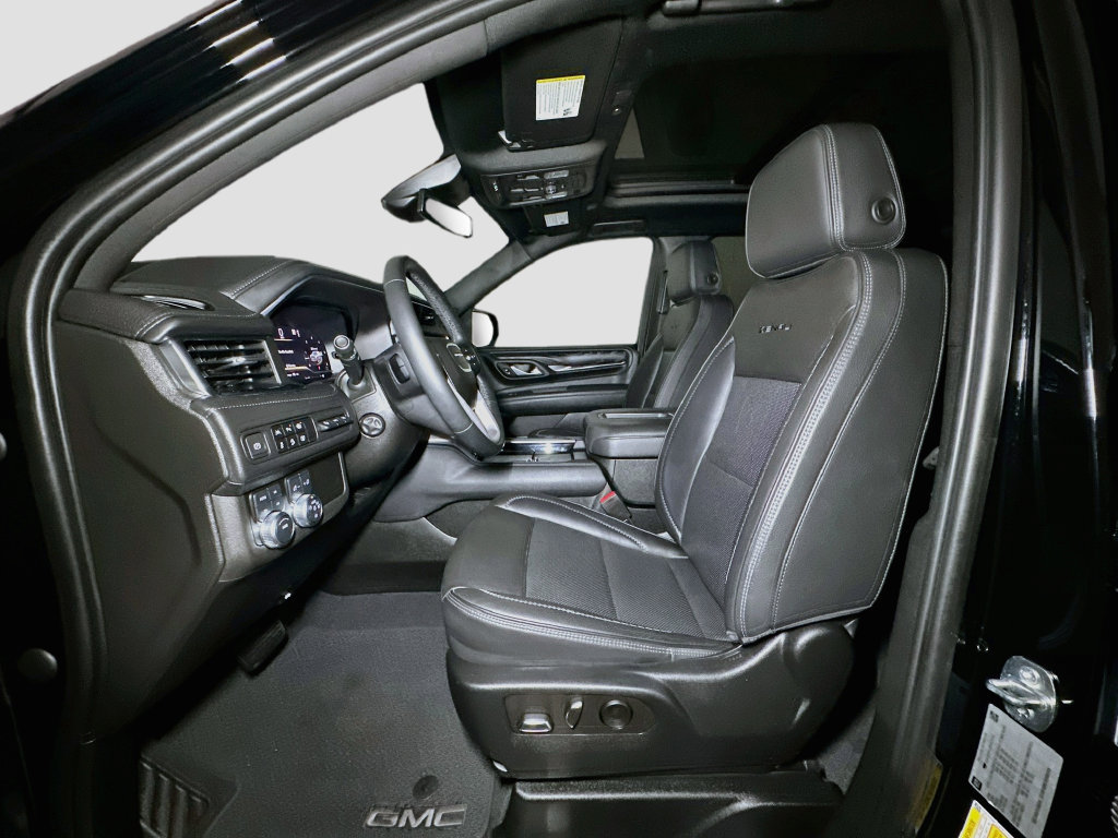 Used 2023 GMC Yukon Denali AWD/4WD image 20