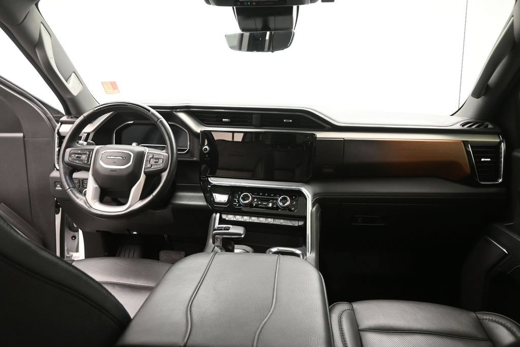 Used 2025 GMC Sierra 1500 Denali AWD/4WD image 14