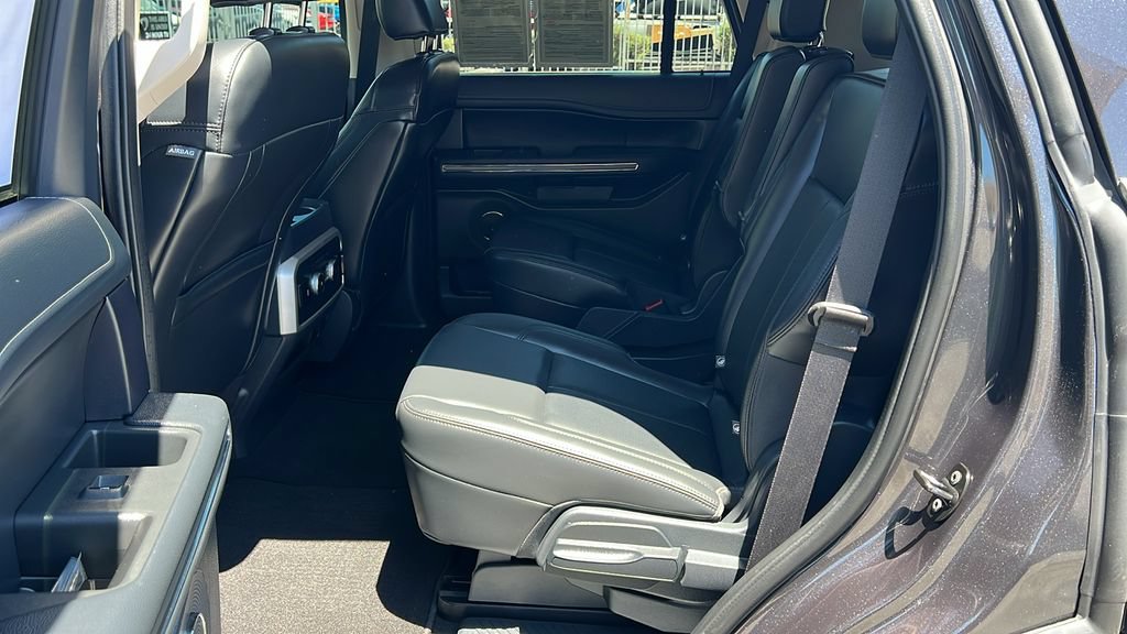 Certified 2024 Ford Expedition XLT RWD image 11