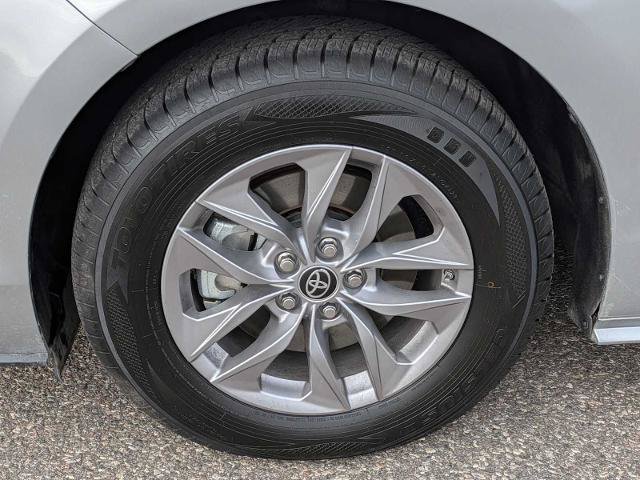 Used 2022 Toyota Sienna XLE AWD/4WD image 12