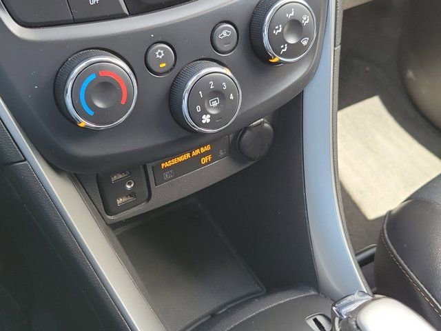 Used 2017 Chevrolet Trax LT w/ LT Convenience Package FWD image 27