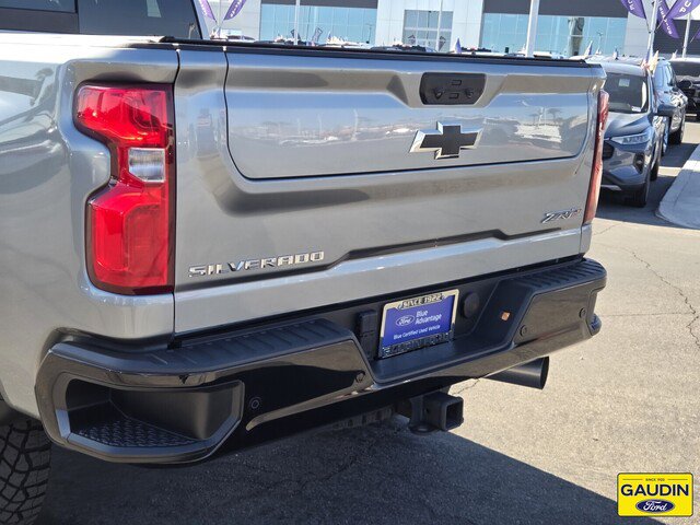 Used 2024 Chevrolet Silverado 2500 ZR2 w/ Technology Package AWD/4WD image 6