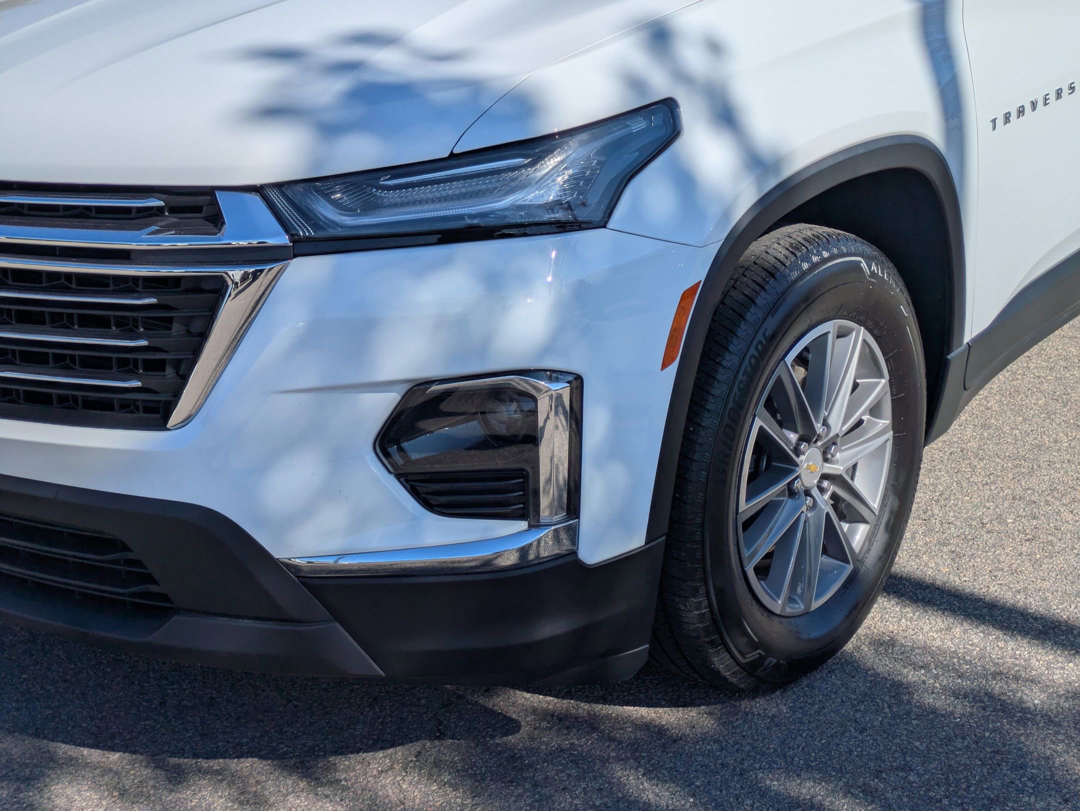 Used 2024 Chevrolet Traverse LT image 10
