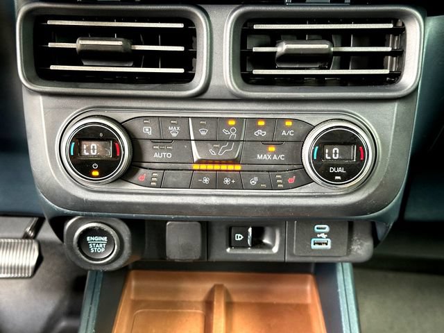 Certified 2022 Ford Maverick Lariat w/ Lariat Luxury Package AWD/4WD image 18
