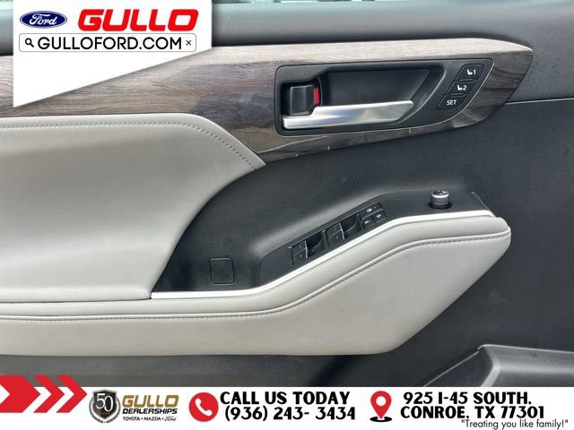 Used 2022 Toyota Highlander Limited FWD image 19