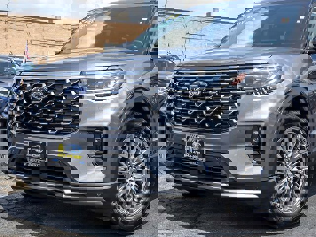 Certified 2025 Ford Explorer Platinum image 2