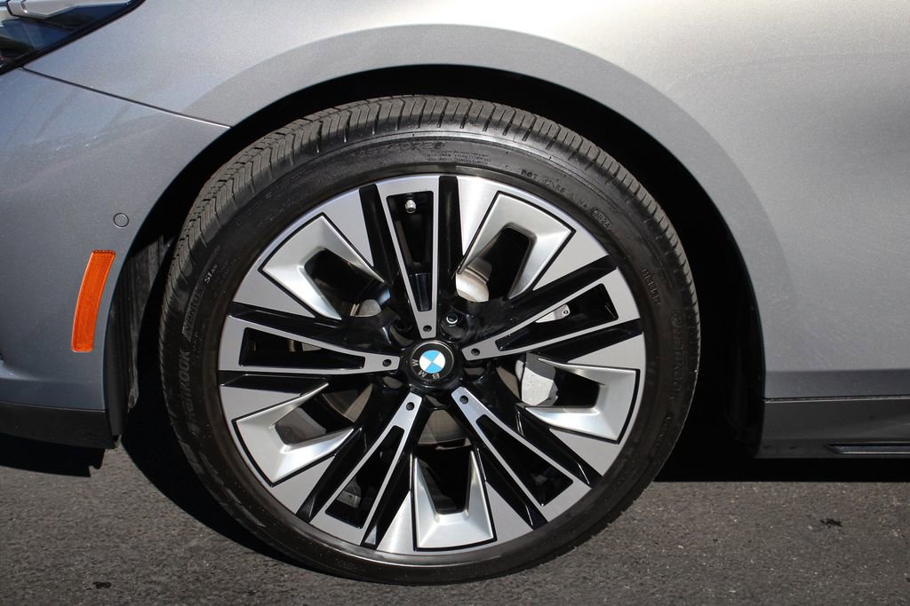 Used 2025 BMW 530i 530i image 14