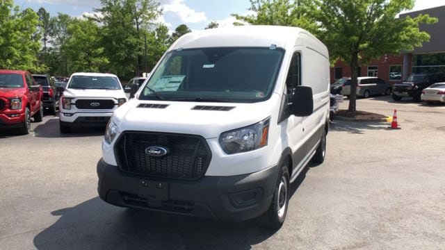 Certified 2023 Ford Transit 250 Medium Roof RWD image 5
