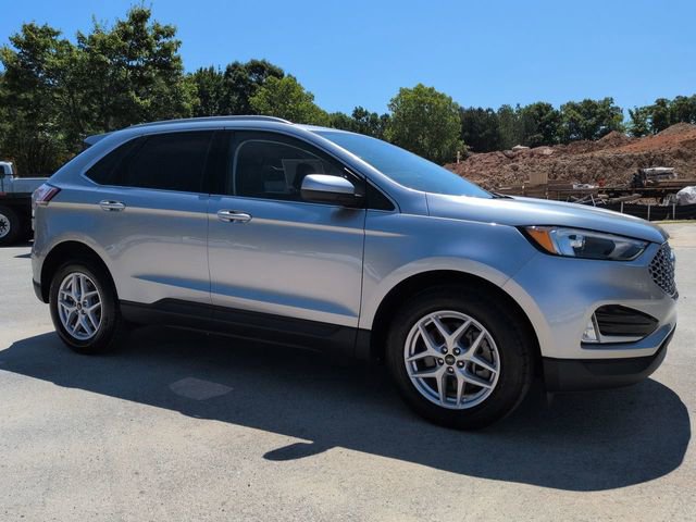 Certified 2023 Ford Edge SEL w/ Convenience Package AWD/4WD image 2