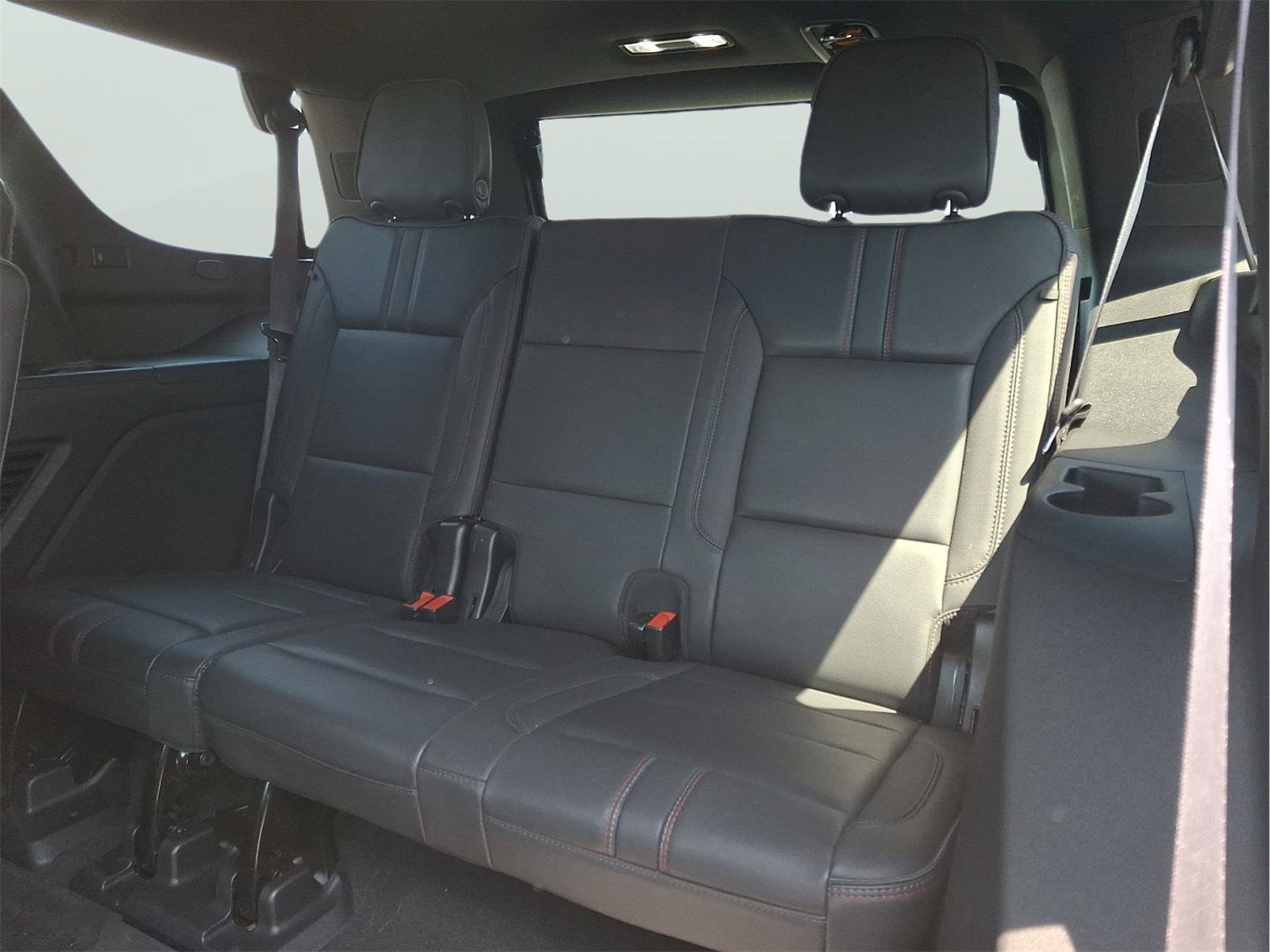 Used 2022 Chevrolet Tahoe RST w/ Luxury Package AWD/4WD image 11