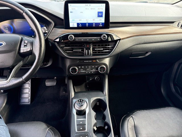 Certified 2020 Ford Escape Titanium w/ Titanium Premium Package 2.0 AWD/4WD image 34