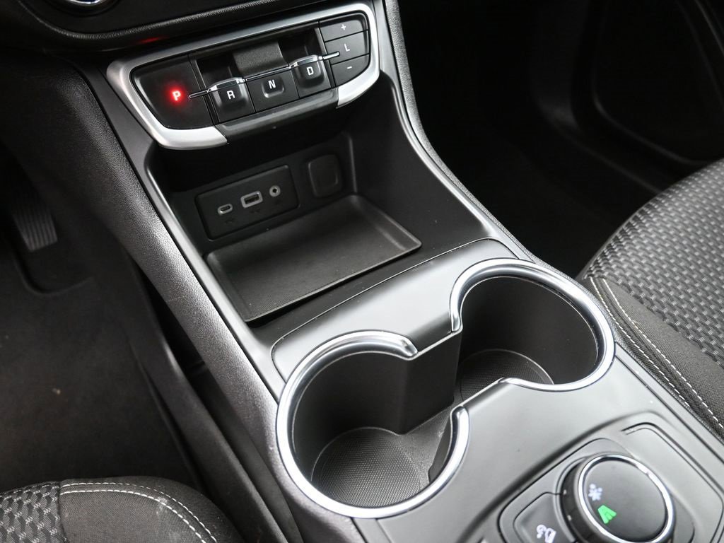 Used 2024 GMC Terrain SLE image 29