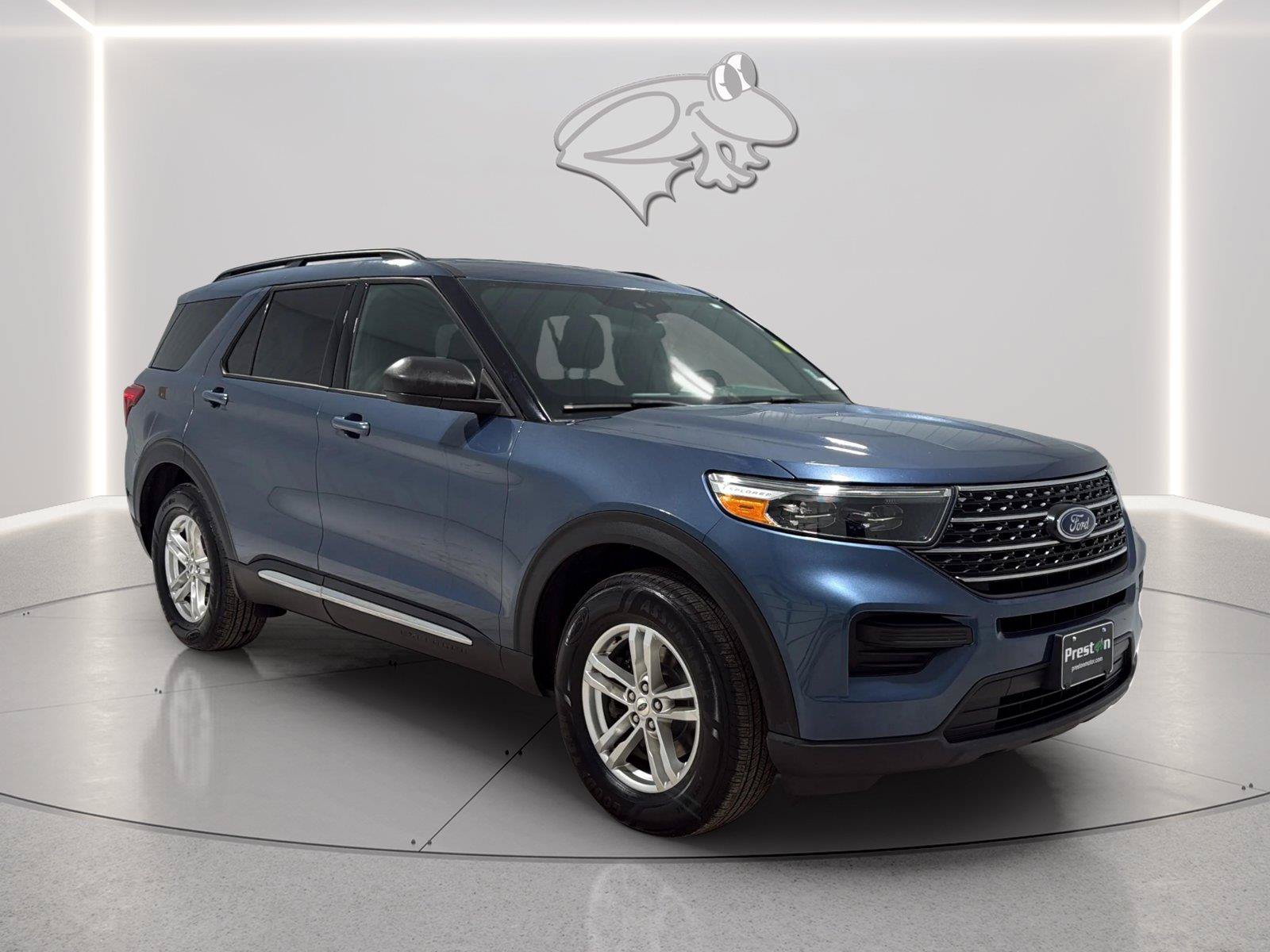 Certified 2020 Ford Explorer XLT w/ Comfort Package AWD/4WD image 7