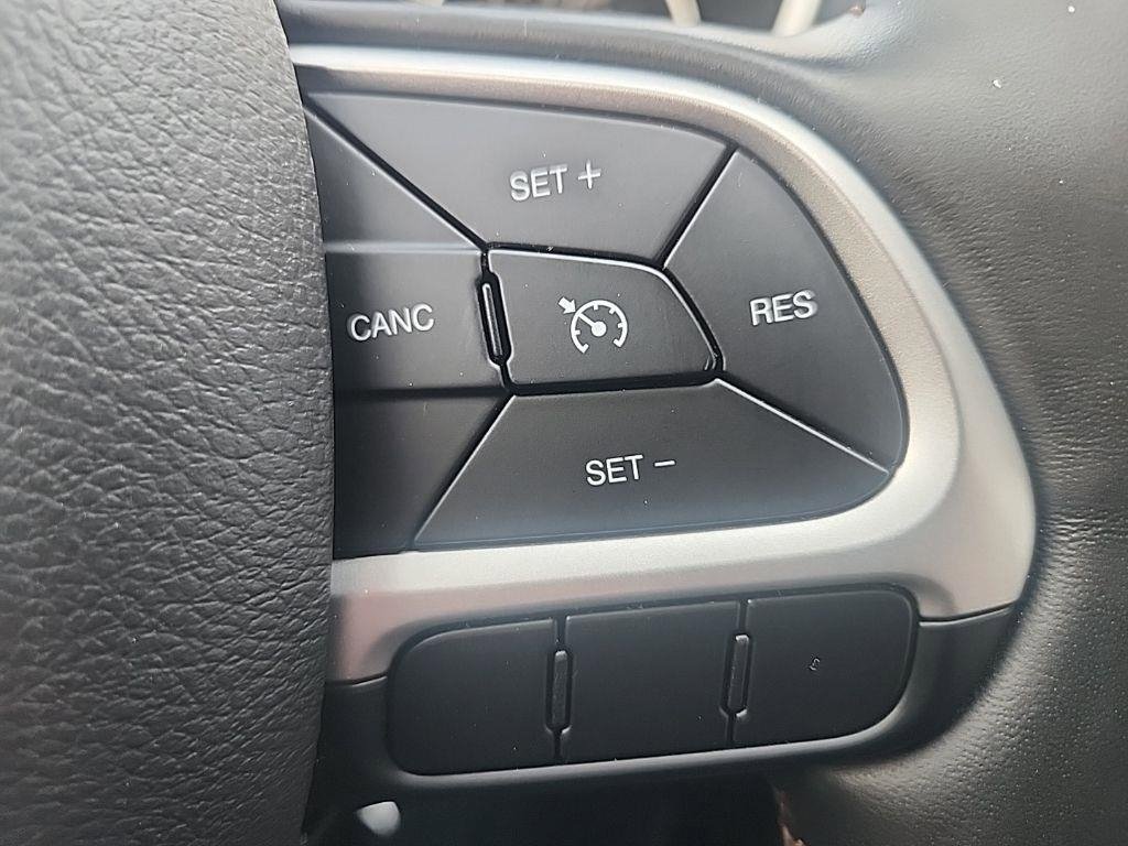 Used 2018 Jeep Compass Limited image 15