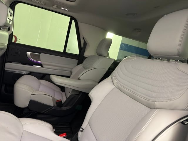 Certified 2026 Ford Expedition Max Platinum w/ Platinum Ultimate Package AWD/4WD image 28