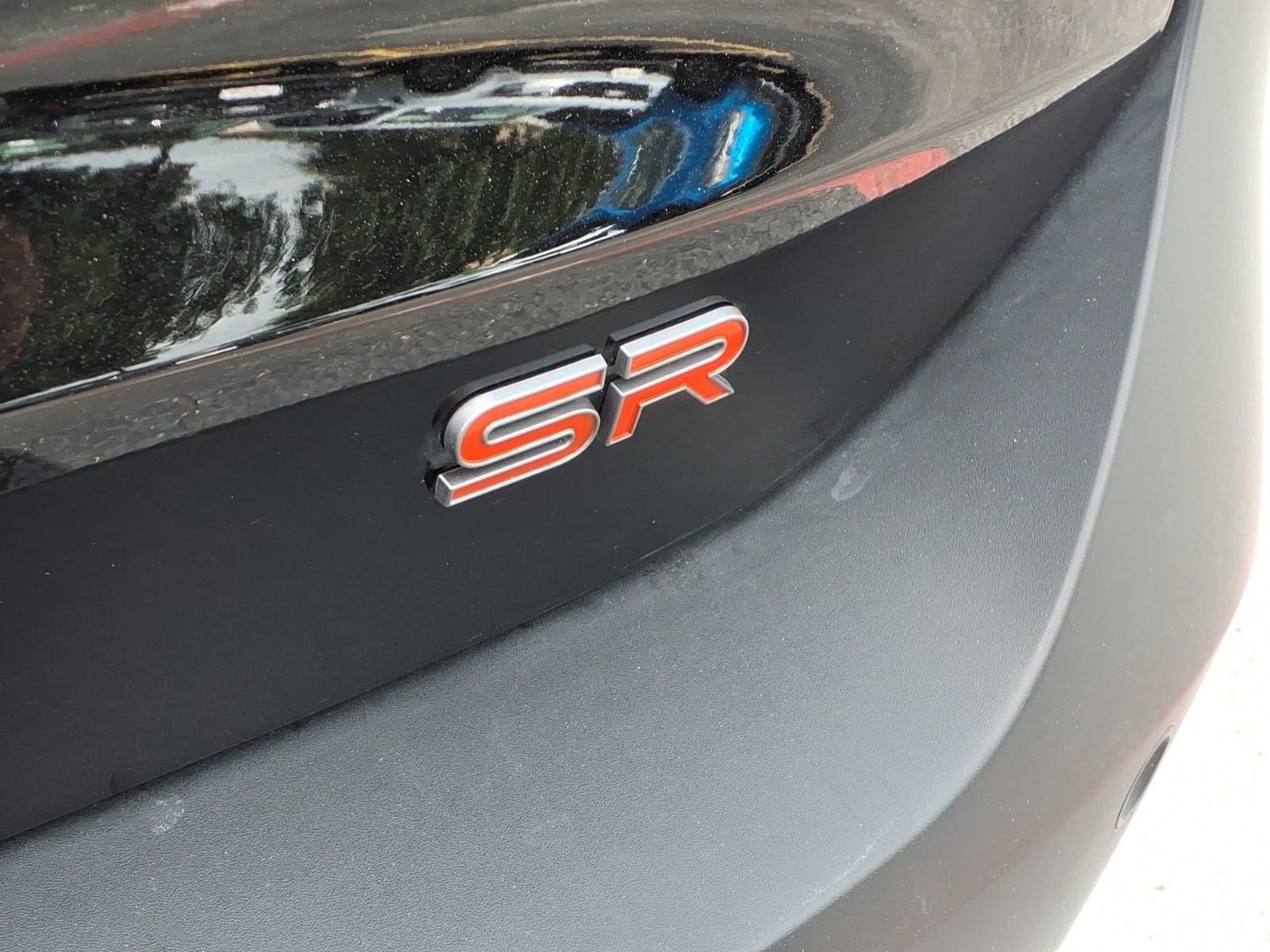 Used 2025 Nissan Kicks SR FWD image 9