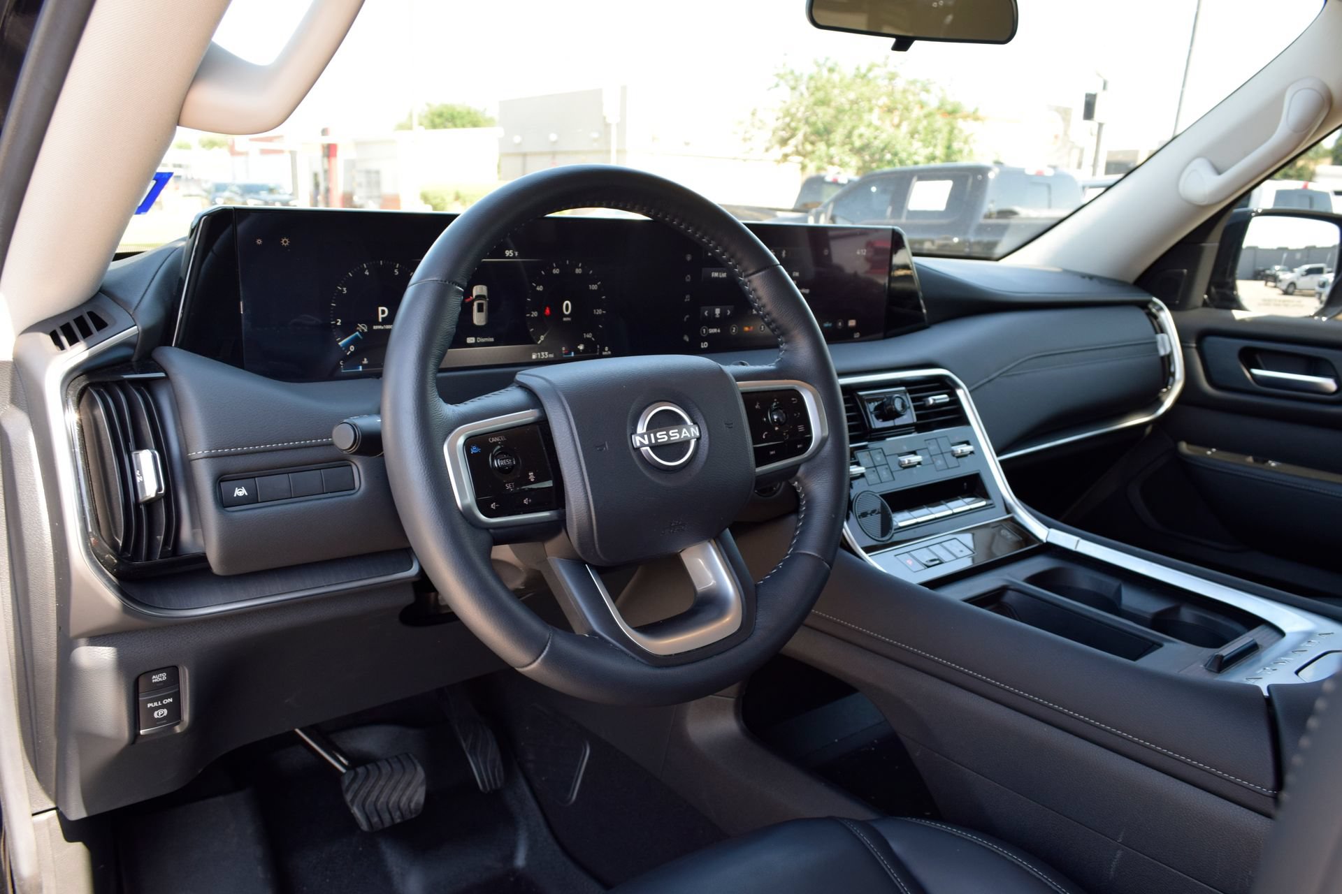 Used 2025 Nissan Armada SV RWD image 17
