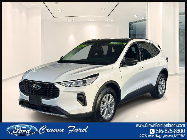 Certified 2023 Ford Escape Active w/ Tech Pack #1 AWD/4WD image 3