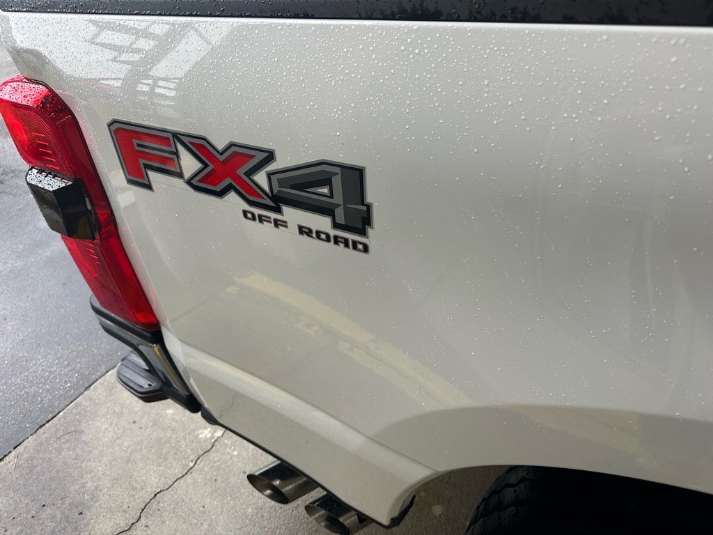 Certified 2024 Ford F250 Lariat w/ Chrome Package image 17