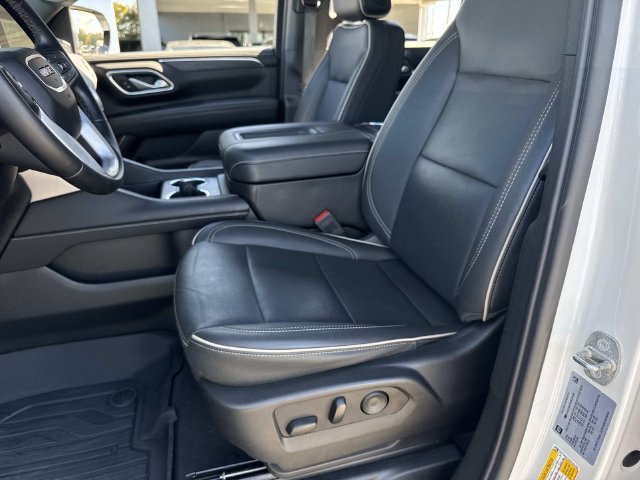 Used 2024 GMC Yukon SLT w/ SLT Luxury Package AWD/4WD image 20
