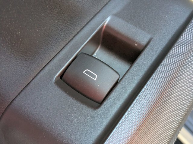 Used 2024 Chevrolet Colorado Trail Boss w/ Technology Package image 30