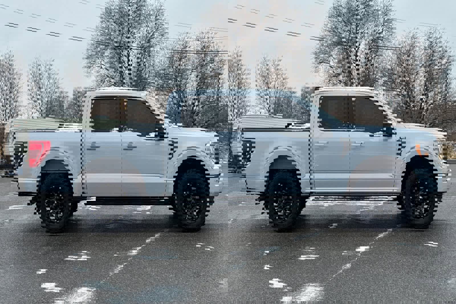 Certified 2022 Ford F150 XLT w/ Equipment Group 302A High image 8