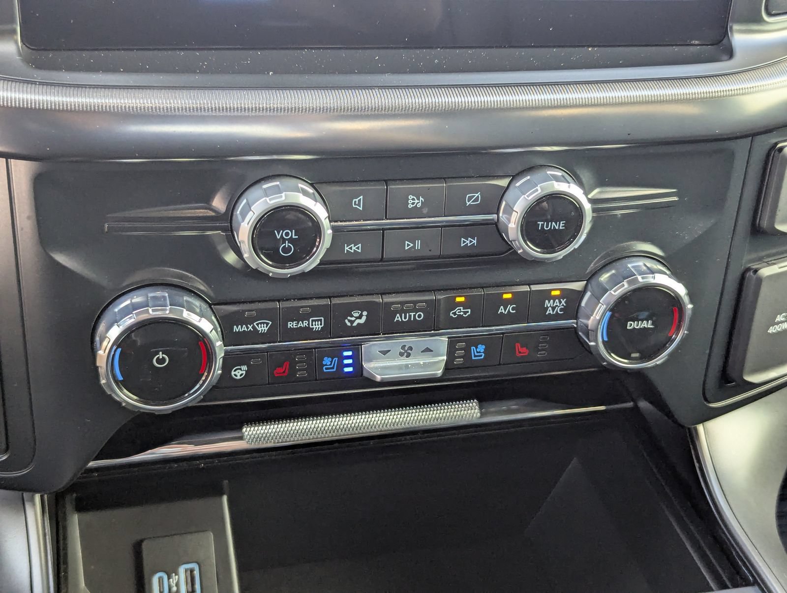 Certified 2024 Ford F150 Lariat w/ Bed Utility Package AWD/4WD image 32