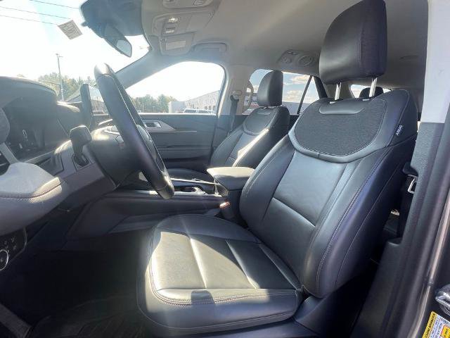 Certified 2025 Ford Explorer Active w/ Active Comfort Package AWD/4WD image 18