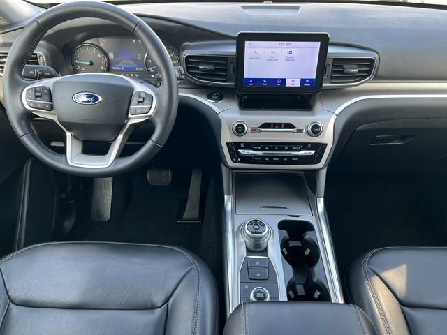 Certified 2020 Ford Explorer XLT w/ Equipment Group 202A image 9