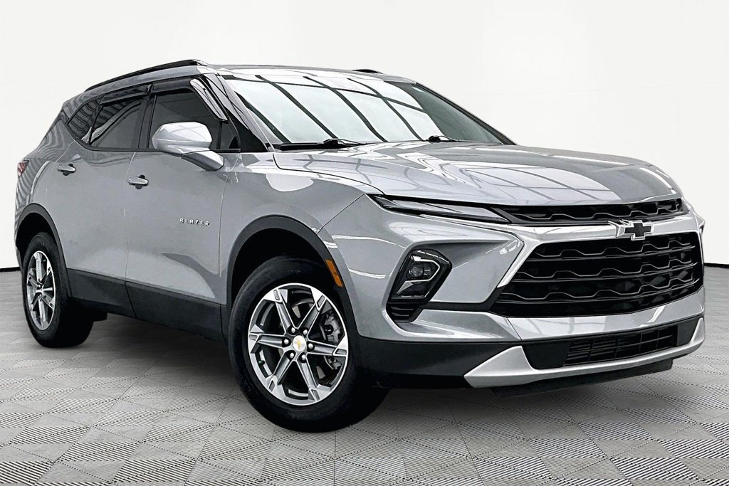 Used 2024 Chevrolet Blazer LT w/ Convenience Package FWD image 12