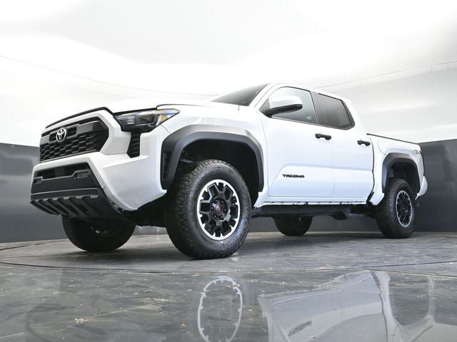 Used 2024 Toyota Tacoma TRD Off-Road AWD/4WD image 36