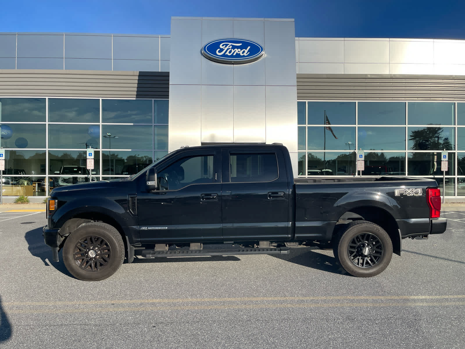 Certified 2022 Ford F250 Lariat w/ Black Appearance Pkg AWD/4WD image 1