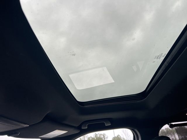 Certified 2018 Ford Explorer XLT w/ Equipment Group 202A image 18