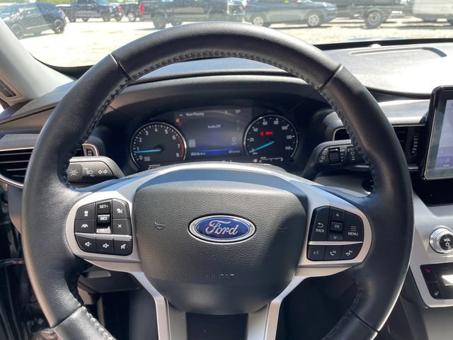 Certified 2022 Ford Explorer XLT w/ Equipment Group 202A AWD/4WD image 33