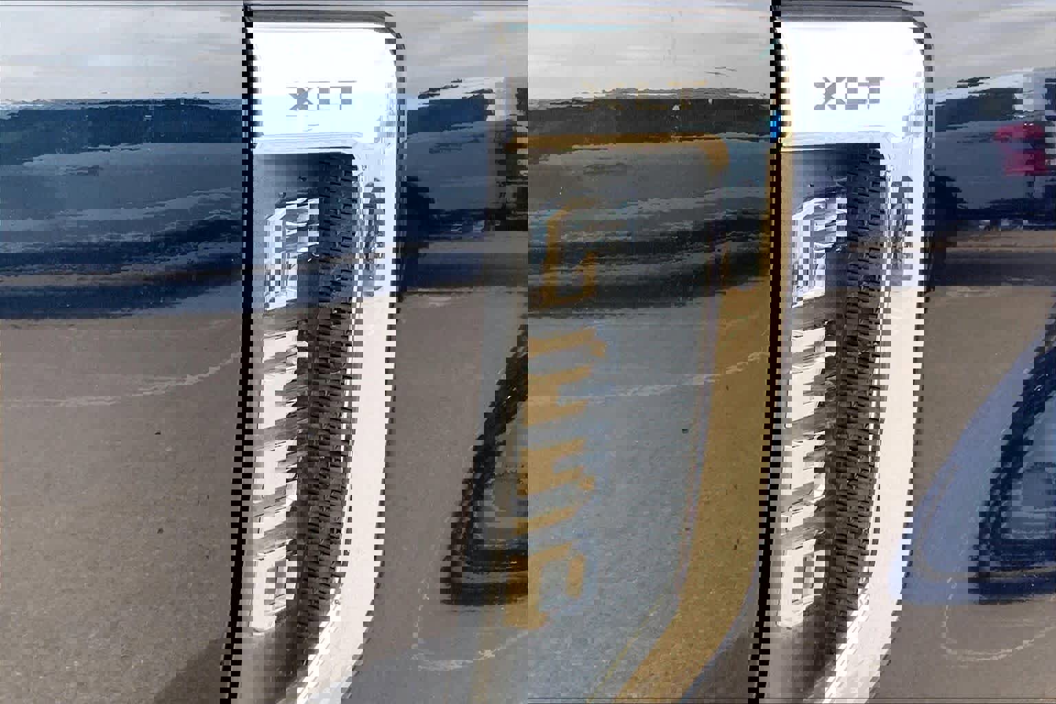 Certified 2022 Ford F250 XLT w/ XLT Premium Package image 31