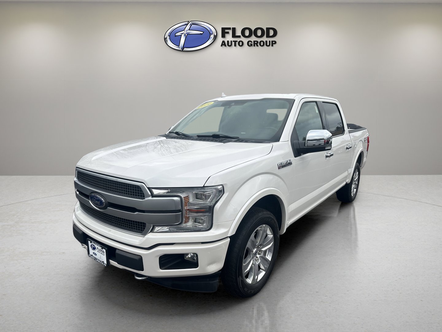 Certified 2019 Ford F150 Platinum w/ Equipment Group 701A Luxury image 3