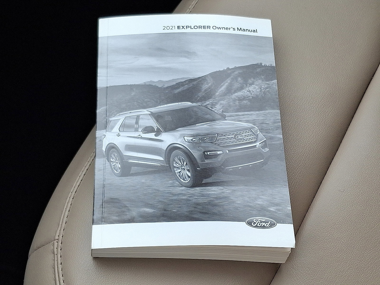 Certified 2021 Ford Explorer XLT w/ Equipment Group 202A image 26