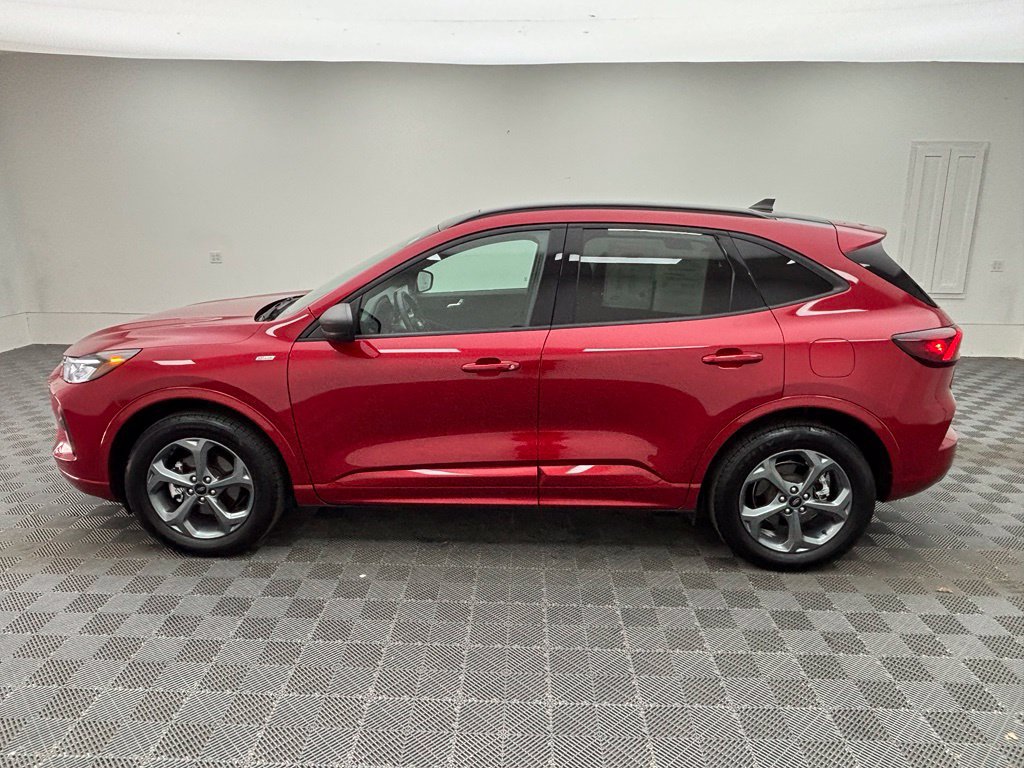 Certified 2023 Ford Escape ST-Line w/ Tech Pack #1 AWD/4WD image 12