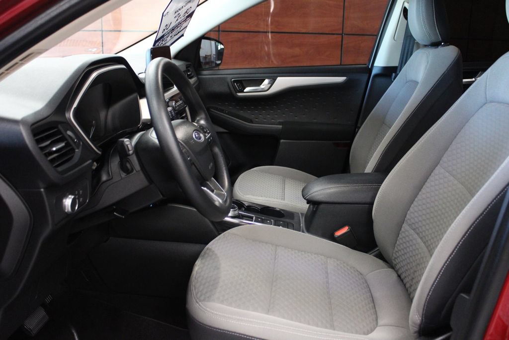 Certified 2020 Ford Escape SE AWD/4WD image 15
