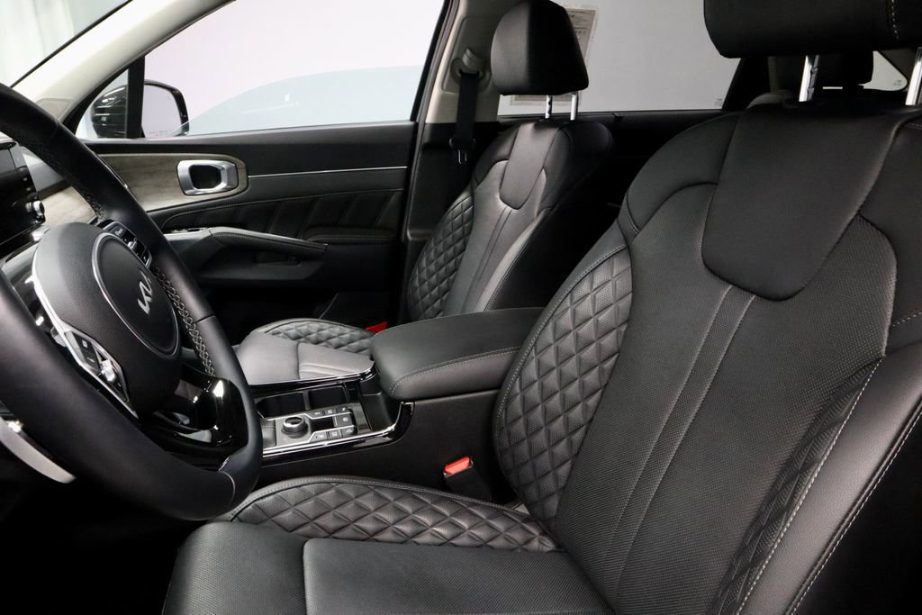 Used 2023 Kia Sorento SX Prestige image 30