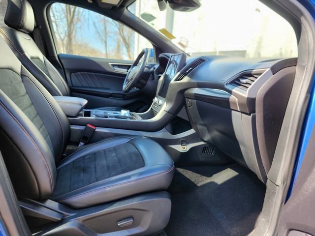 Certified 2022 Ford Edge ST-Line AWD/4WD image 11