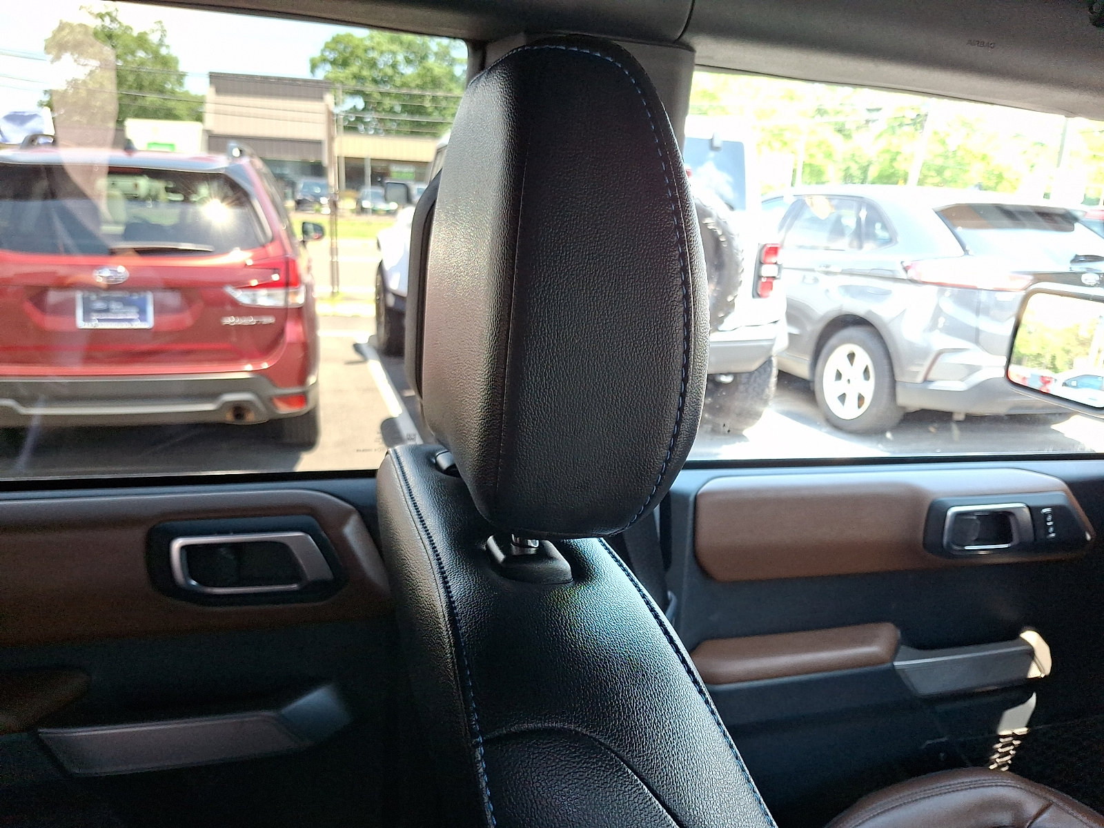 Certified 2023 Ford Bronco Outer Banks AWD/4WD image 13