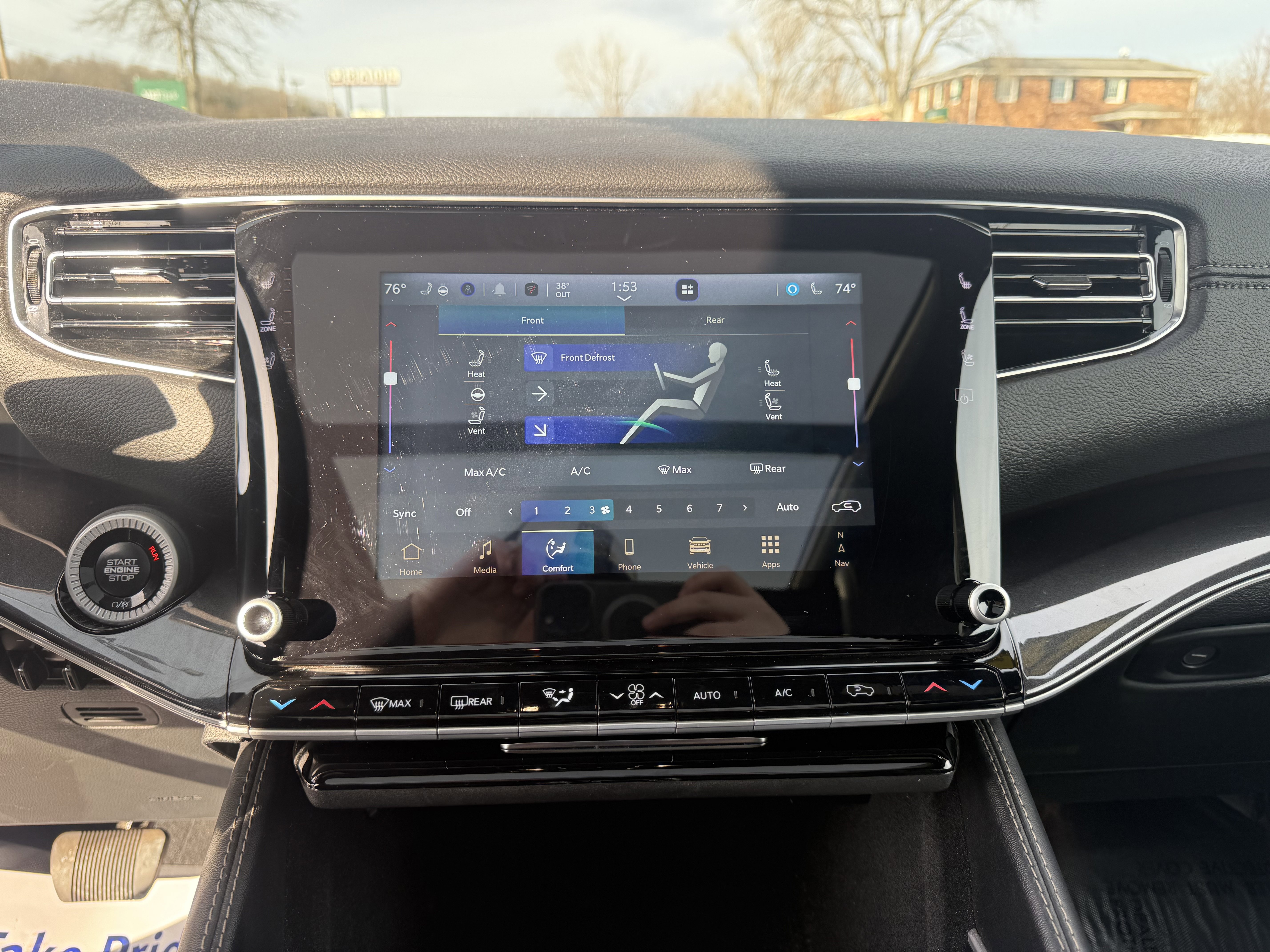 Used 2024 Jeep Wagoneer 4WD w/ Premium Group I image 16