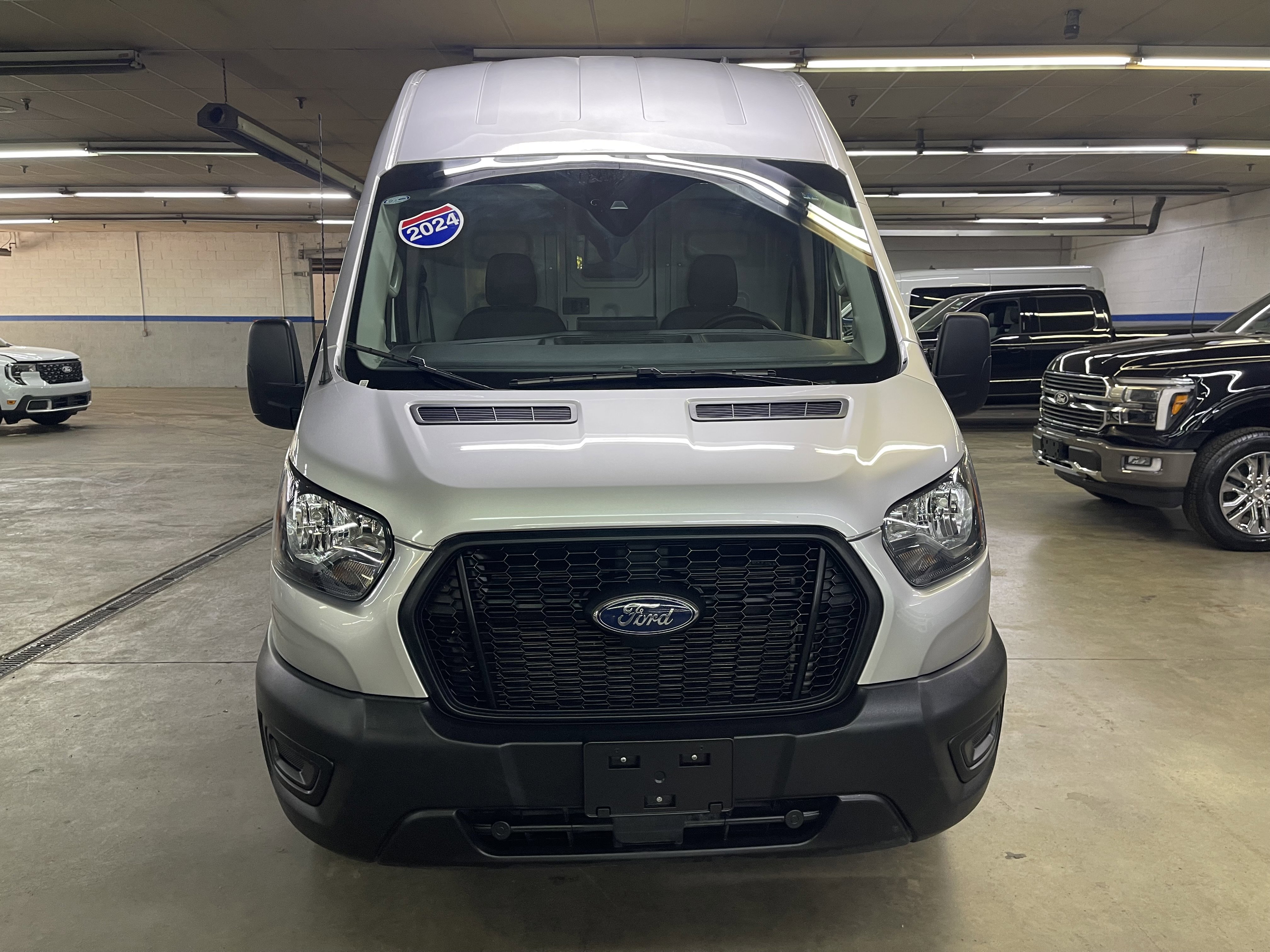 Certified 2024 Ford Transit 250 148 High Roof RWD image 2