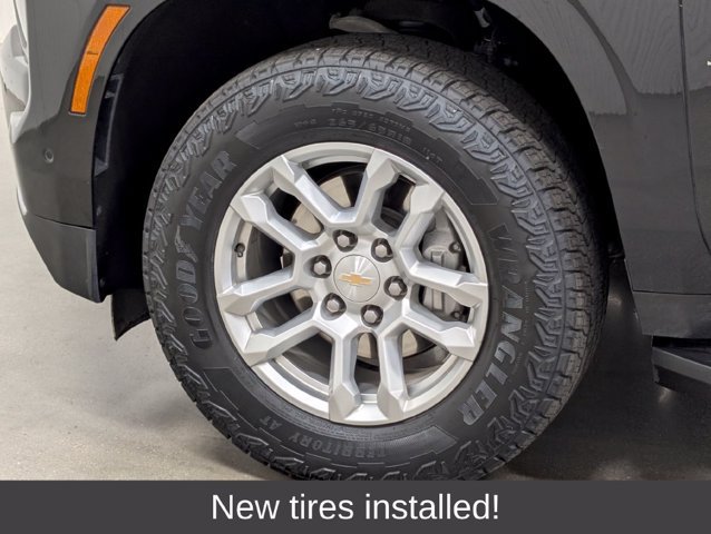 Used 2025 Chevrolet Tahoe LT AWD/4WD image 2