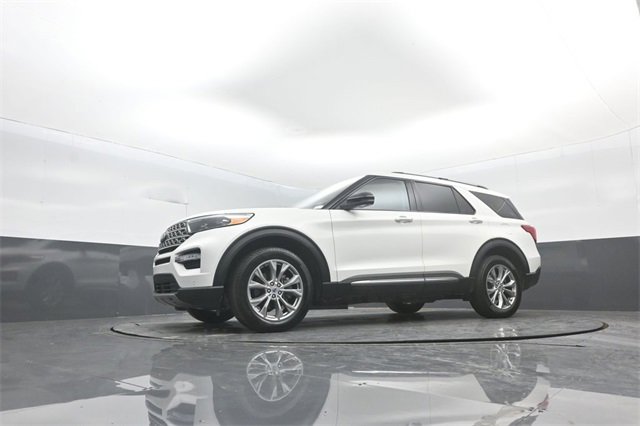 Certified 2023 Ford Explorer Limited w/ Equipment Group 301A image 35