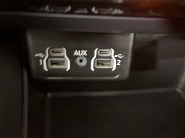 Used 2025 Dodge Durango GT AWD/4WD image 31