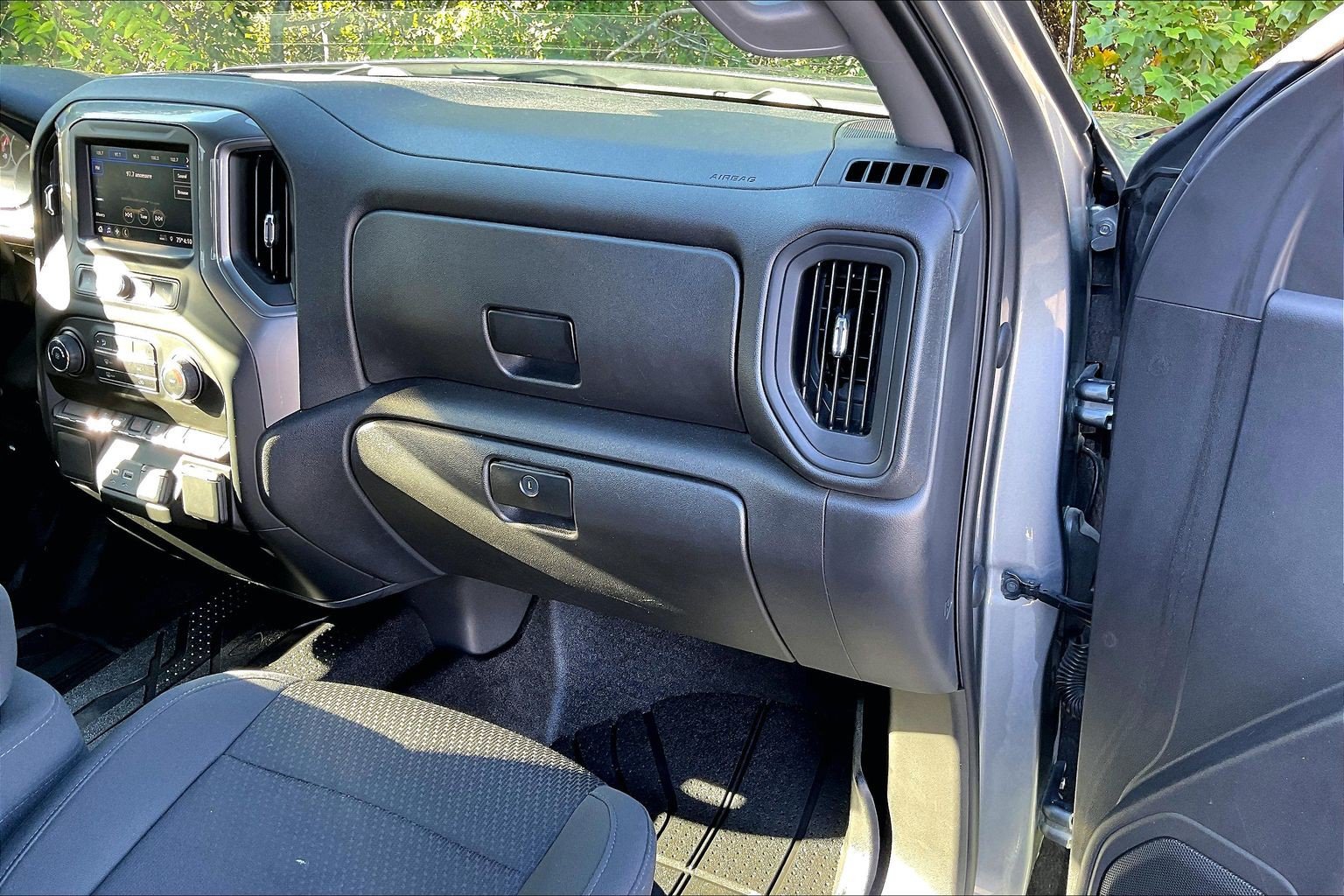 Used 2021 Chevrolet Silverado 1500 Custom AWD/4WD image 16