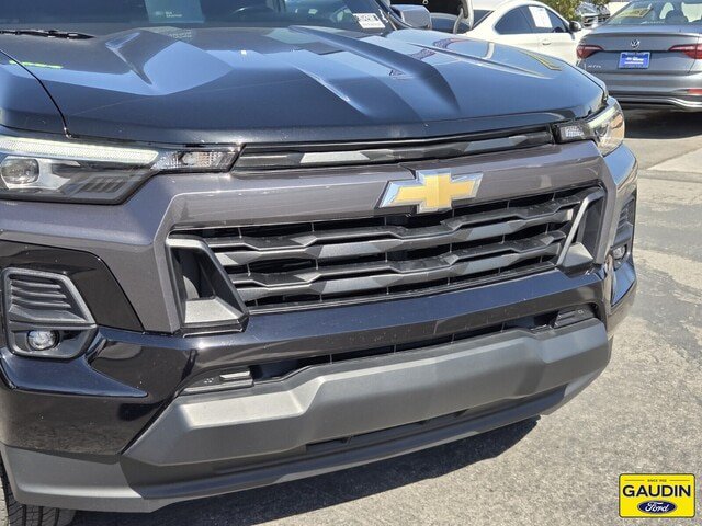 Used 2024 Chevrolet Colorado LT w/ LT Convenience Package III RWD image 2